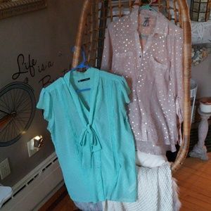 2 blouses